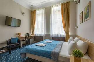 Гостиница Александр Санкт-Петербург Улучшенный Стандарт с диваном-5