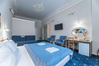 Гостиница Александр Санкт-Петербург Улучшенный Стандарт с диваном-2